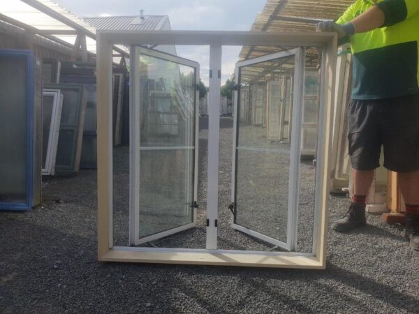 91858 White Double Glazed Window int opened