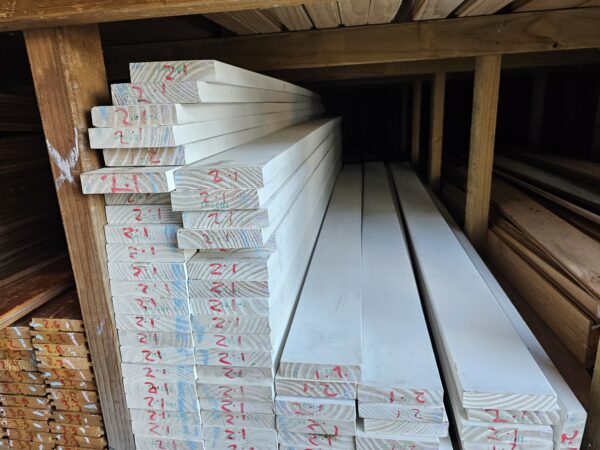 Pine pre-primed 112×25 – 103286 (2)